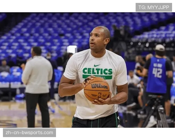 前骑士雄鹿球员加盟勇士夏季联赛表现低迷引发关注